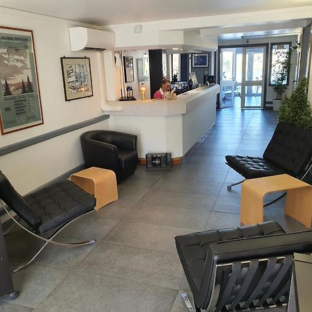 Logis - Hotel & Restaurant Des Lacs Paris Sud Viry-Châtillon 외부 사진