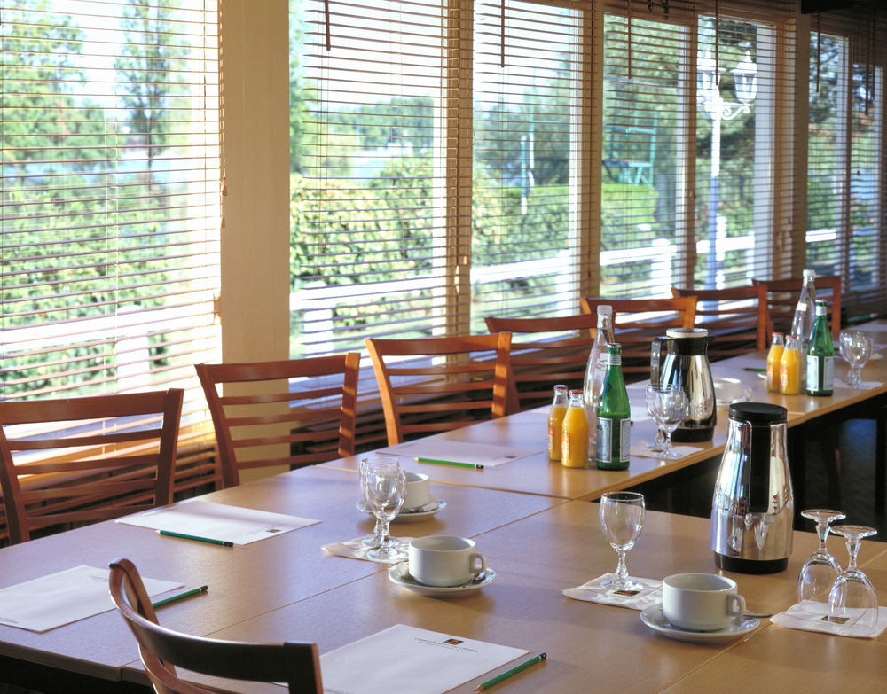 Logis - Hotel & Restaurant Des Lacs Paris Sud Viry-Châtillon 외부 사진